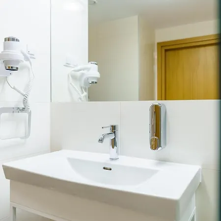 Dhouse Z Widokiem Na Morze Колобжег